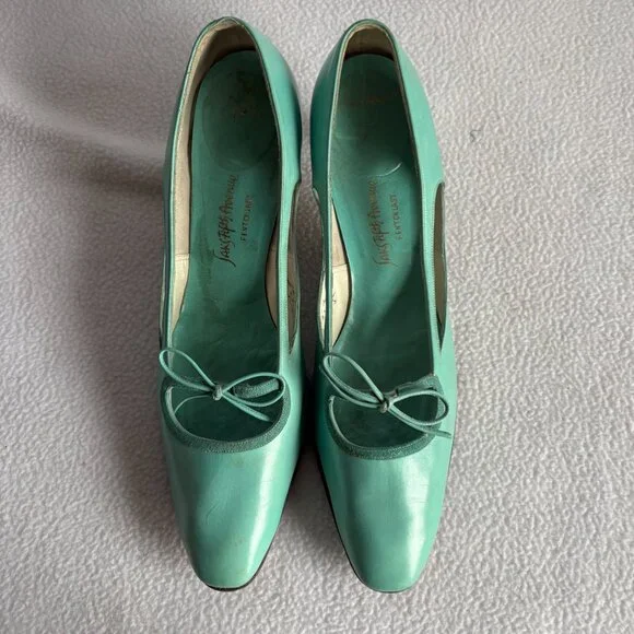 Vintage 1960s Saks Fifth Avenue Mint Green Heels - Picture 6 of 15